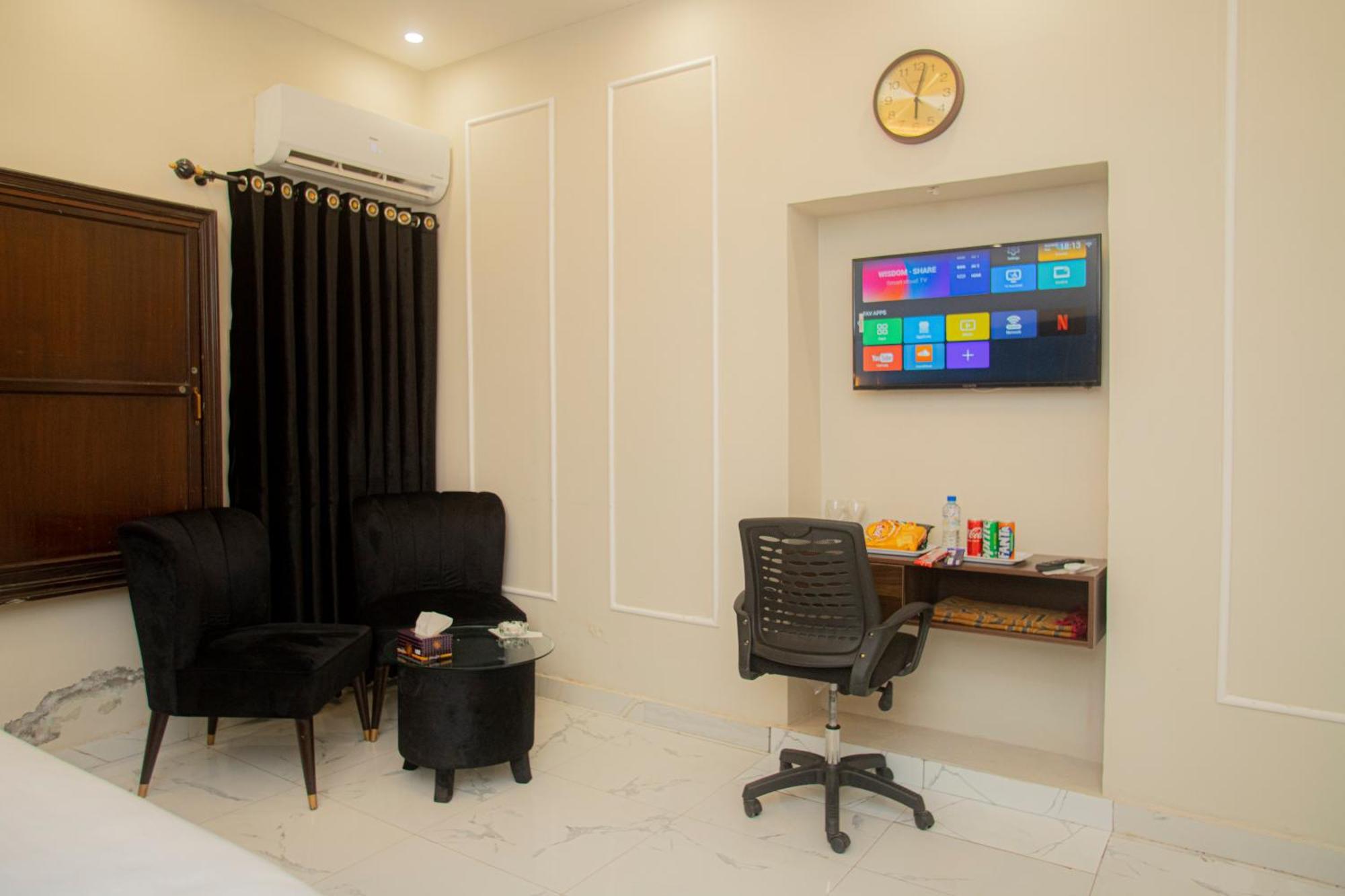 Hotel White Season Gulberg Lahore Exterior photo