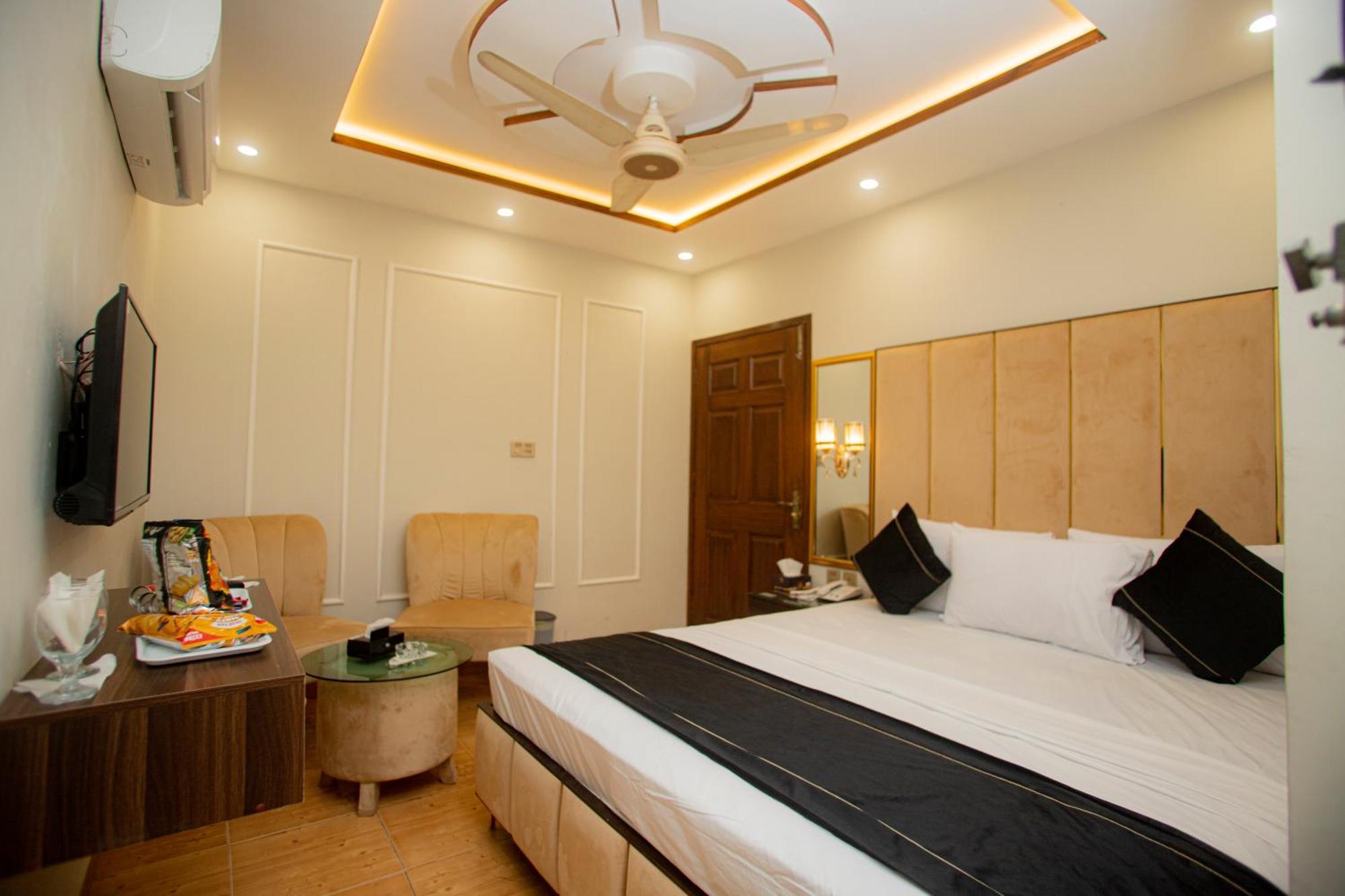 Hotel White Season Gulberg Lahore Exterior photo