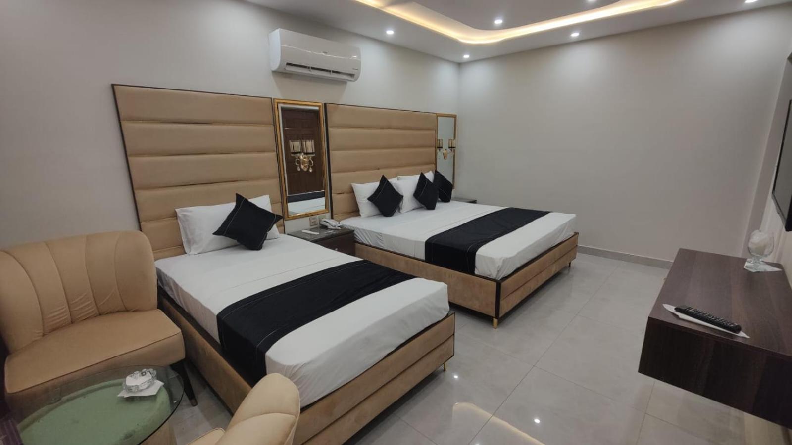 Hotel White Season Gulberg Lahore Exterior photo